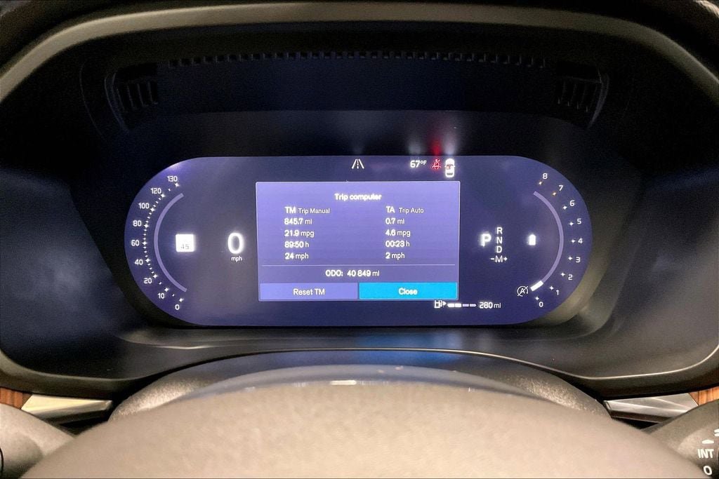 Certified 2023 Volvo XC60 B5 Plus w/ Climate Package AWD/4WD image 13