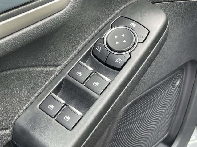 Used 2022 Ford Escape SEL w/ Technology Package image 17