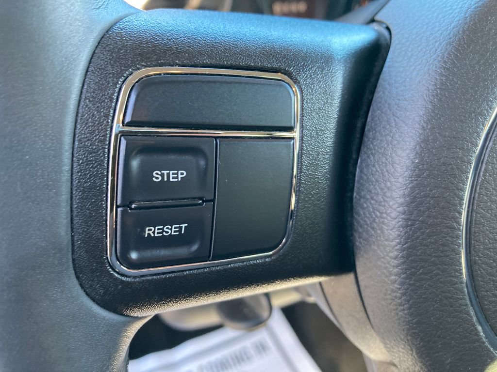 Used 2015 Jeep Patriot Latitude image 36