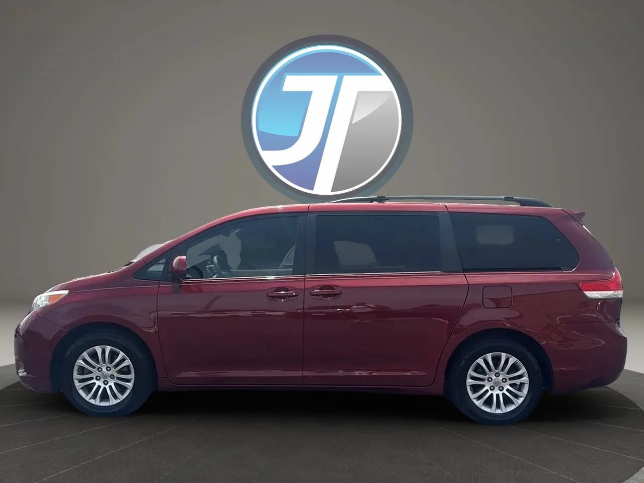 Used 2011 Toyota Sienna XLE FWD image 10