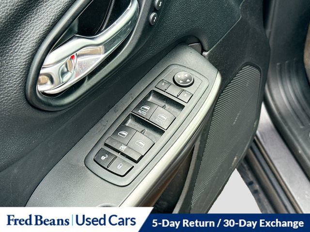 Used 2021 Jeep Cherokee Limited image 19