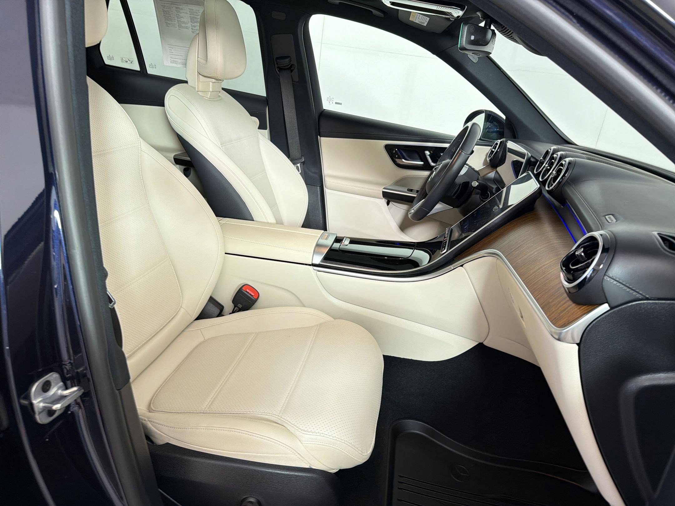 Used 2023 Mercedes-Benz GLC 300 4MATIC image 31