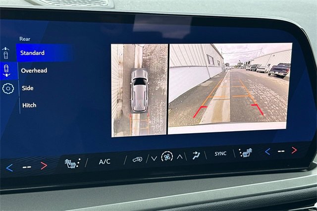 New 2026 Chevrolet Traverse LT image 28