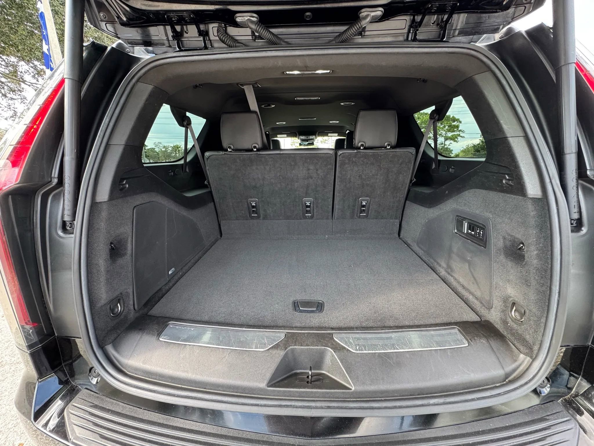 Used 2022 Cadillac Escalade ESV Luxury image 20