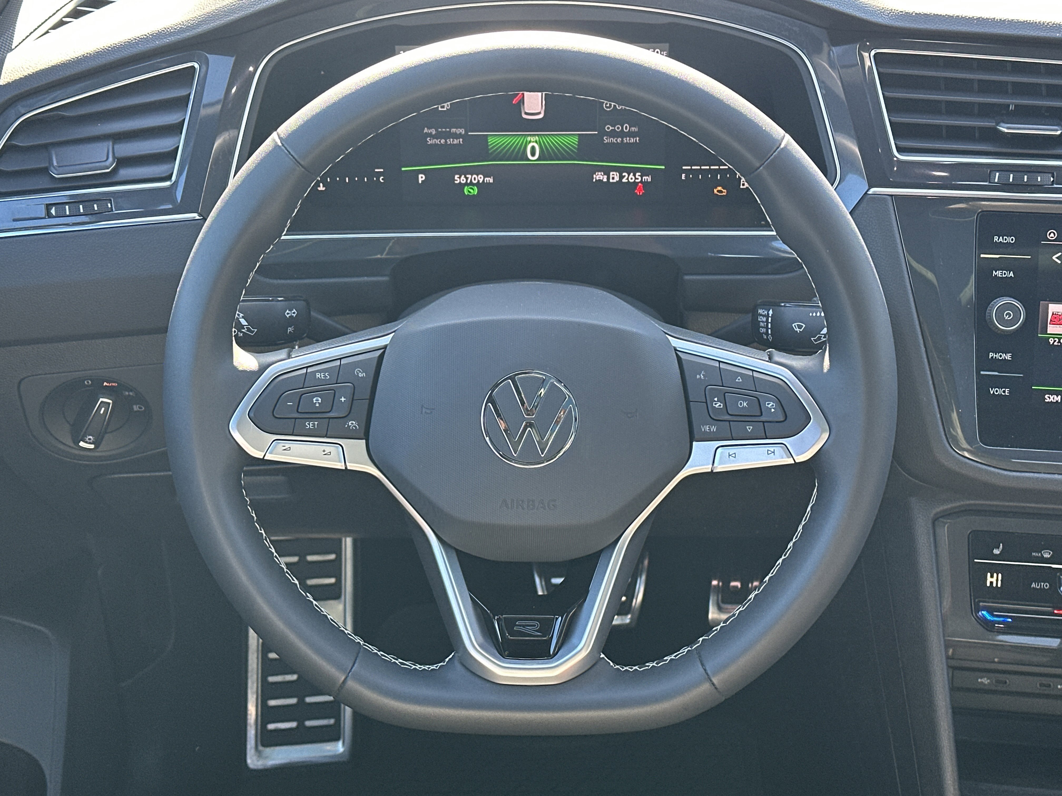 Used 2023 Volkswagen Tiguan SE R-Line image 24