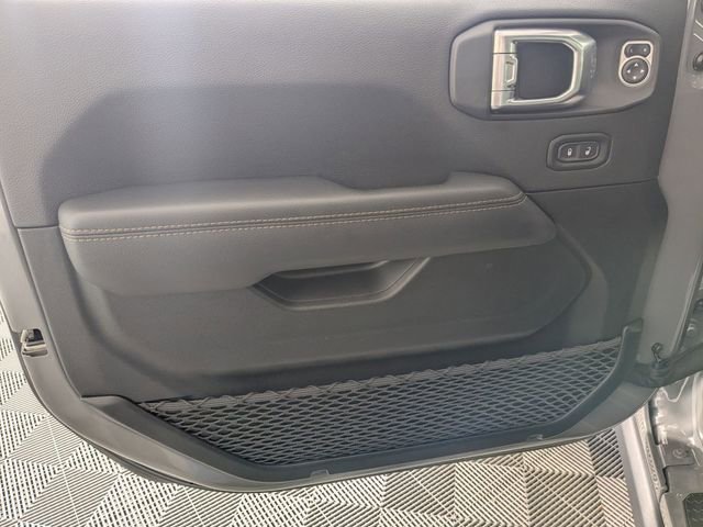 Used 2022 Jeep Wrangler Unlimited Rubicon w/ Trailer Tow Package image 10