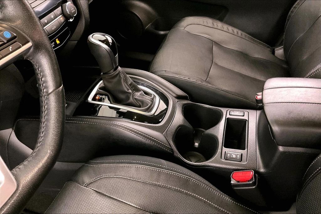 Used 2020 Nissan Rogue SL w/ Premium Package image 17