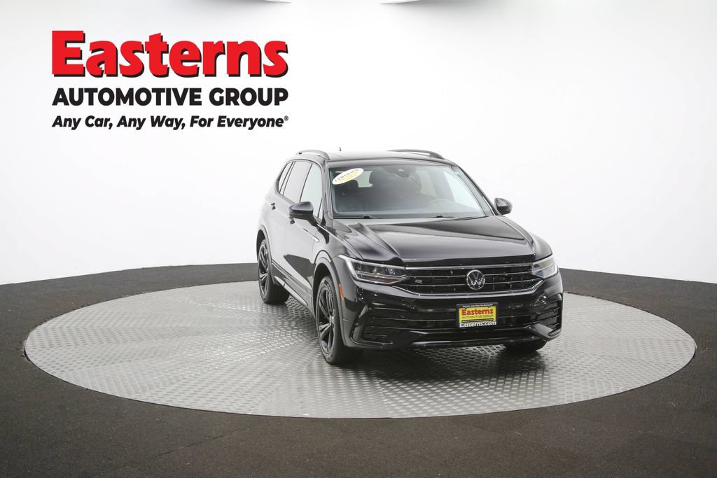 Used 2024 Volkswagen Tiguan SE R-Line AWD/4WD image 38