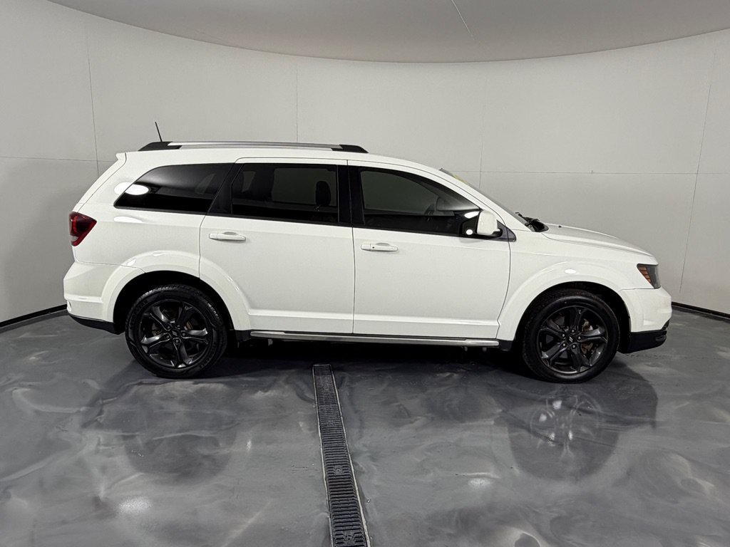 Used 2020 Dodge Journey Crossroad FWD image 4