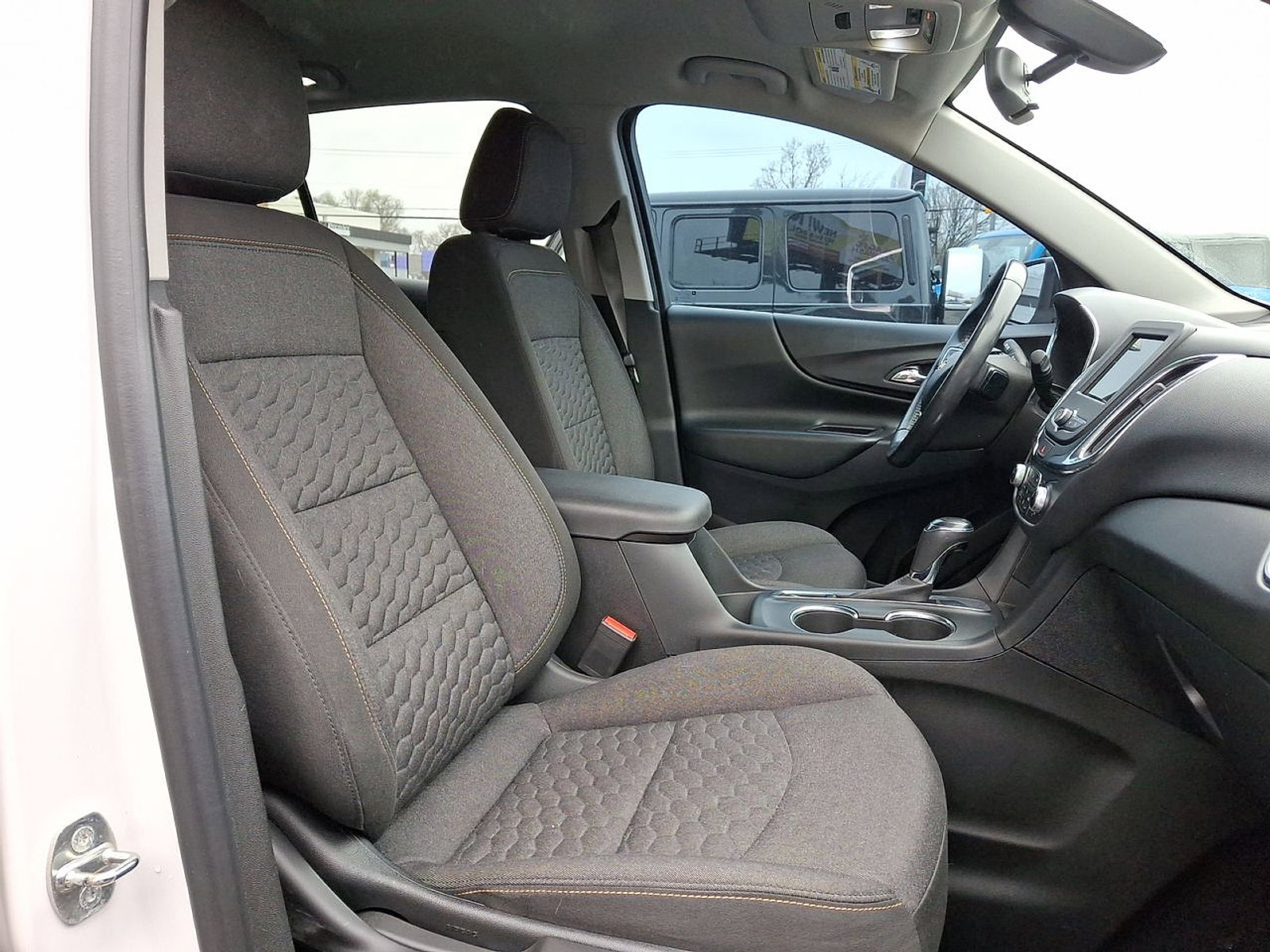 Used 2019 Chevrolet Equinox LT image 27