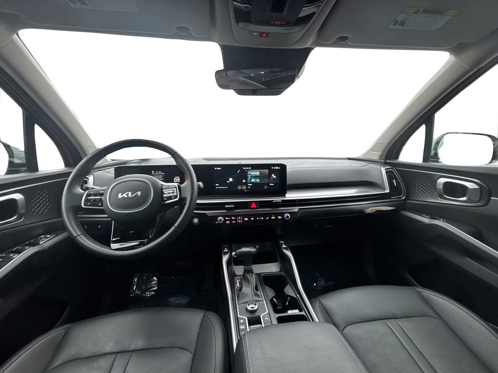 Certified 2025 Kia Sorento S w/ Panoramic Sunroof Package image 16