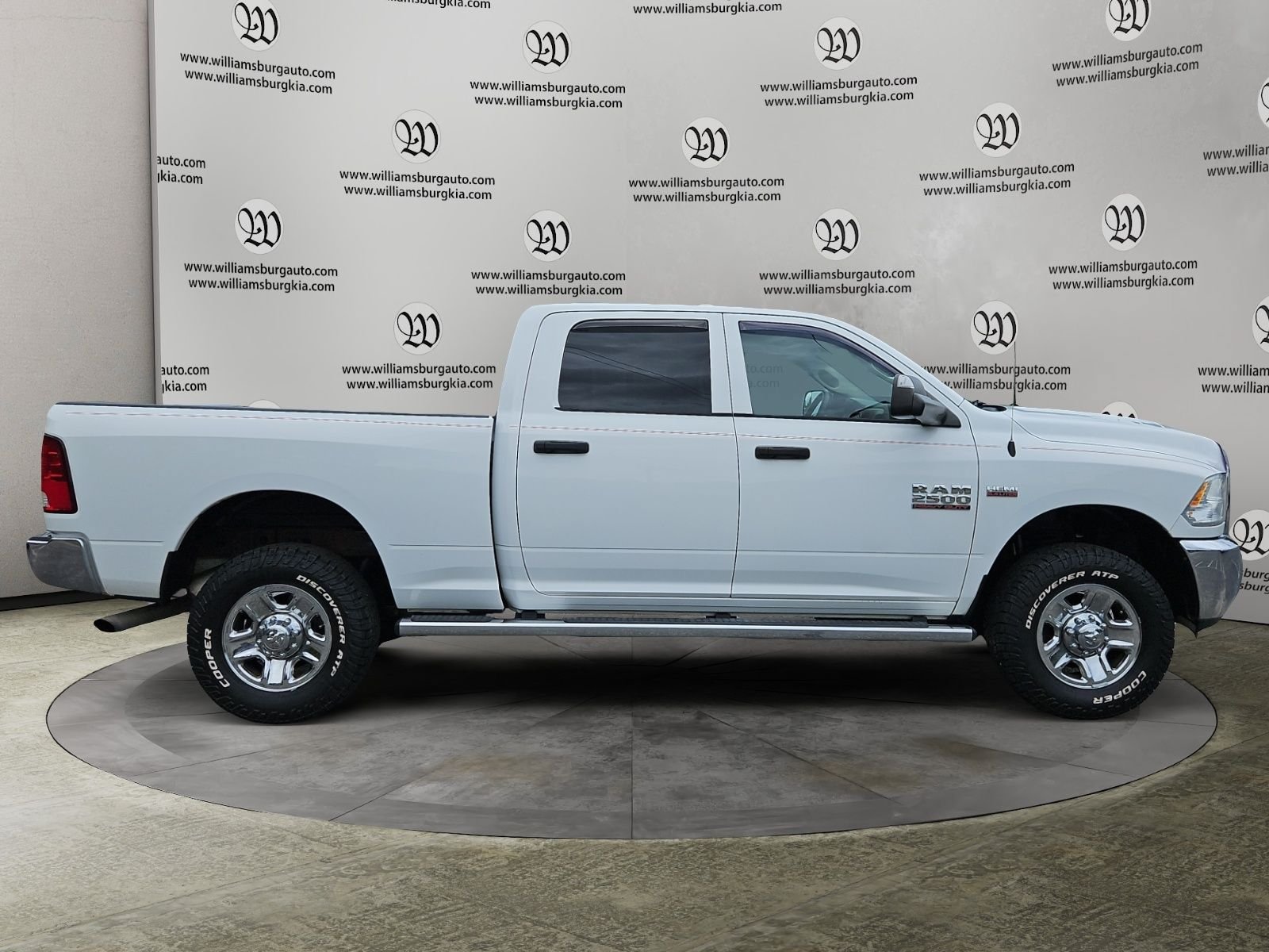 Used 2017 RAM 2500 Tradesman w/ Chrome Appearance Group AWD/4WD image 6