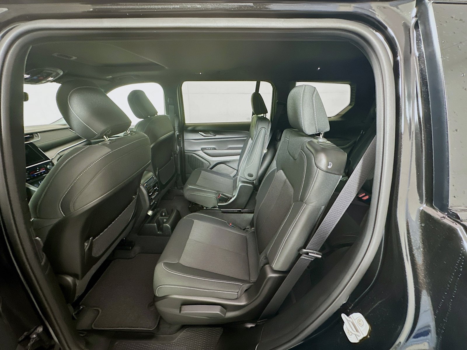 New 2026 Jeep Grand Cherokee L 4WD image 25