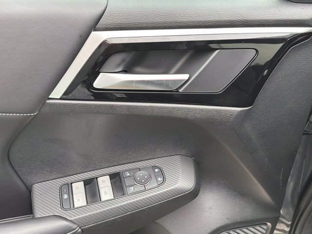 New 2026 Mitsubishi Outlander LE FWD image 34