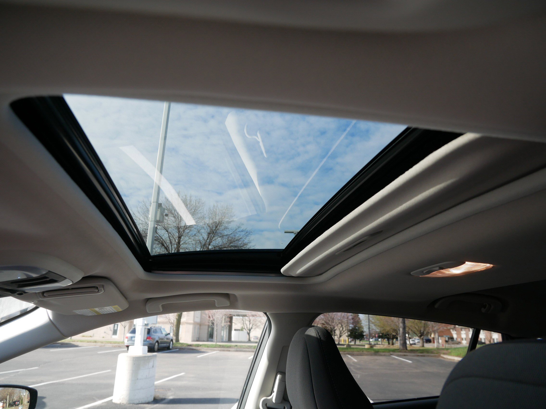 Used 2025 Subaru Crosstrek 2.0i Premium image 32