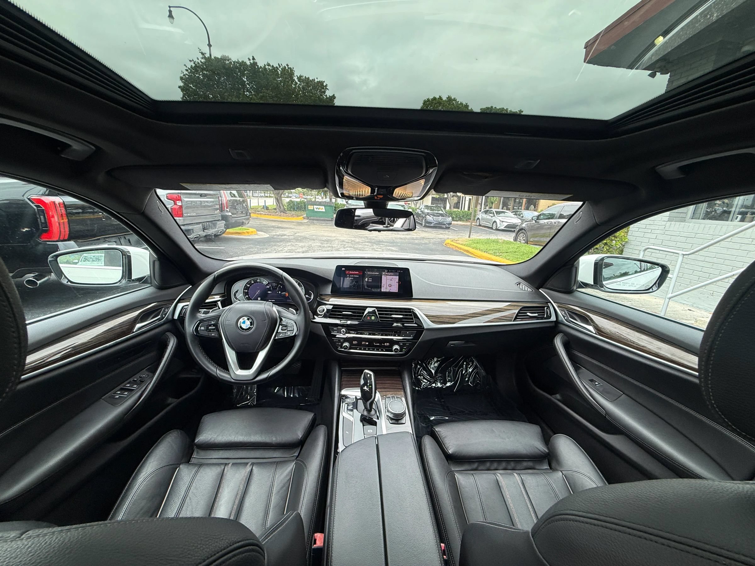 Used 2019 BMW 530i w/ Convenience Package RWD image 16