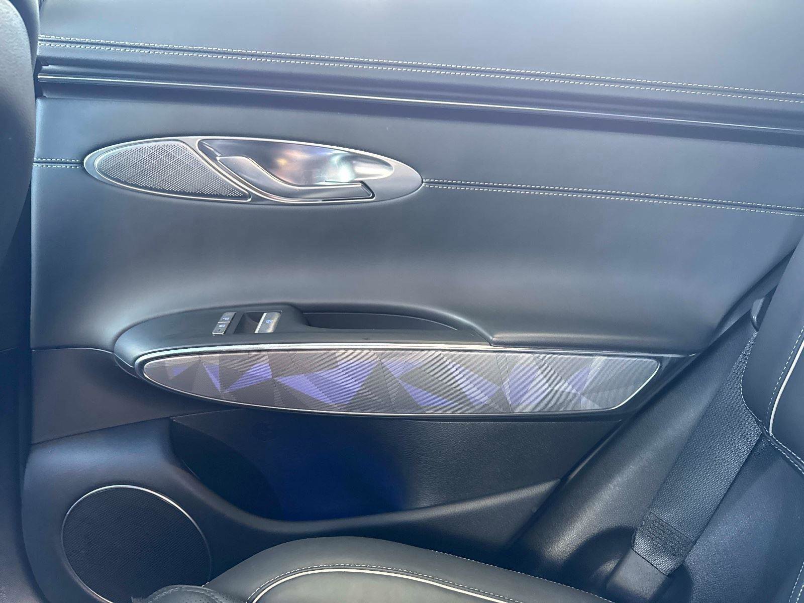 Used 2025 Genesis GV70 3.5T Sport w/ Sport Advanced Package image 15