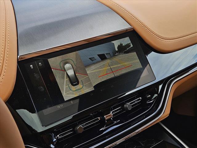 Used 2026 Aston Martin DBX 707 AWD/4WD image 23
