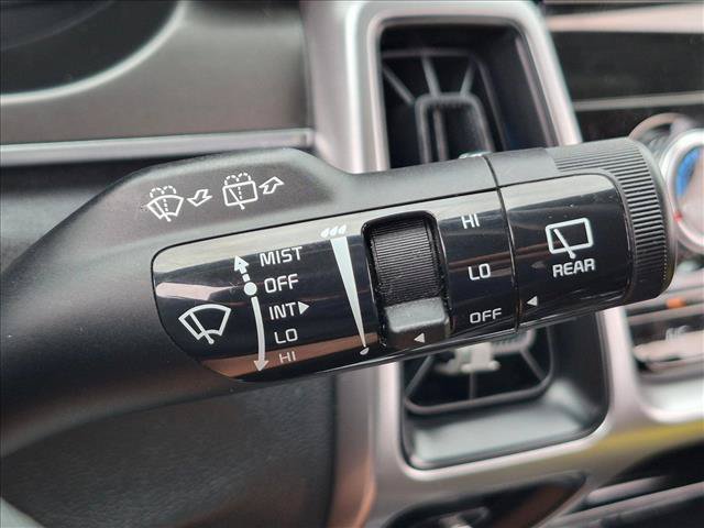 Used 2023 Kia Sorento LX FWD image 14