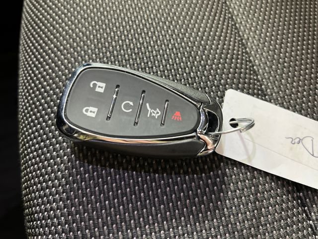 Used 2021 Chevrolet Traverse LT image 27