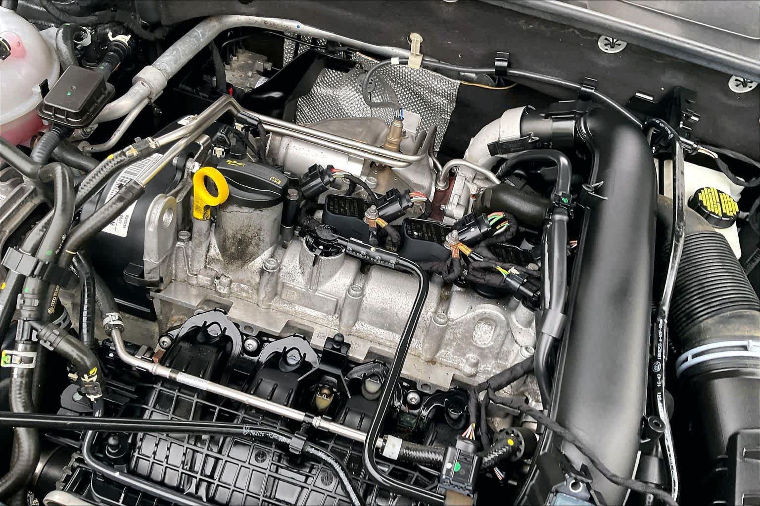 Used 2019 Volkswagen Golf S FWD image 32