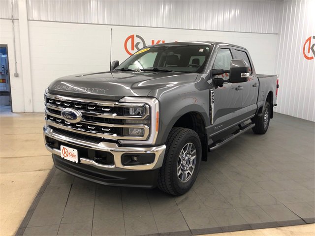 Used 2023 Ford F250 Lariat w/ Camper Package image 3