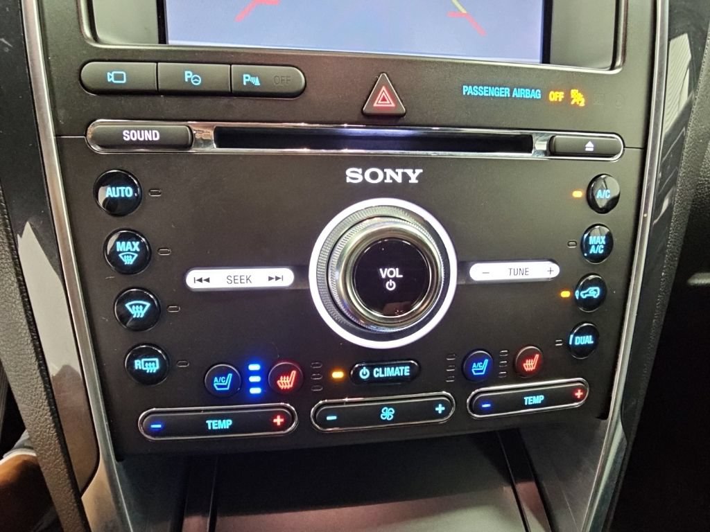 Used 2018 Ford Explorer Limited w/ Equipment Group 301A AWD/4WD image 22