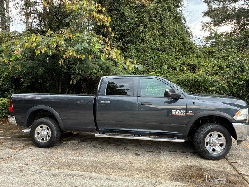 Used 2014 RAM 2500 Tradesman w/ Chrome Appearance Group AWD/4WD image 3