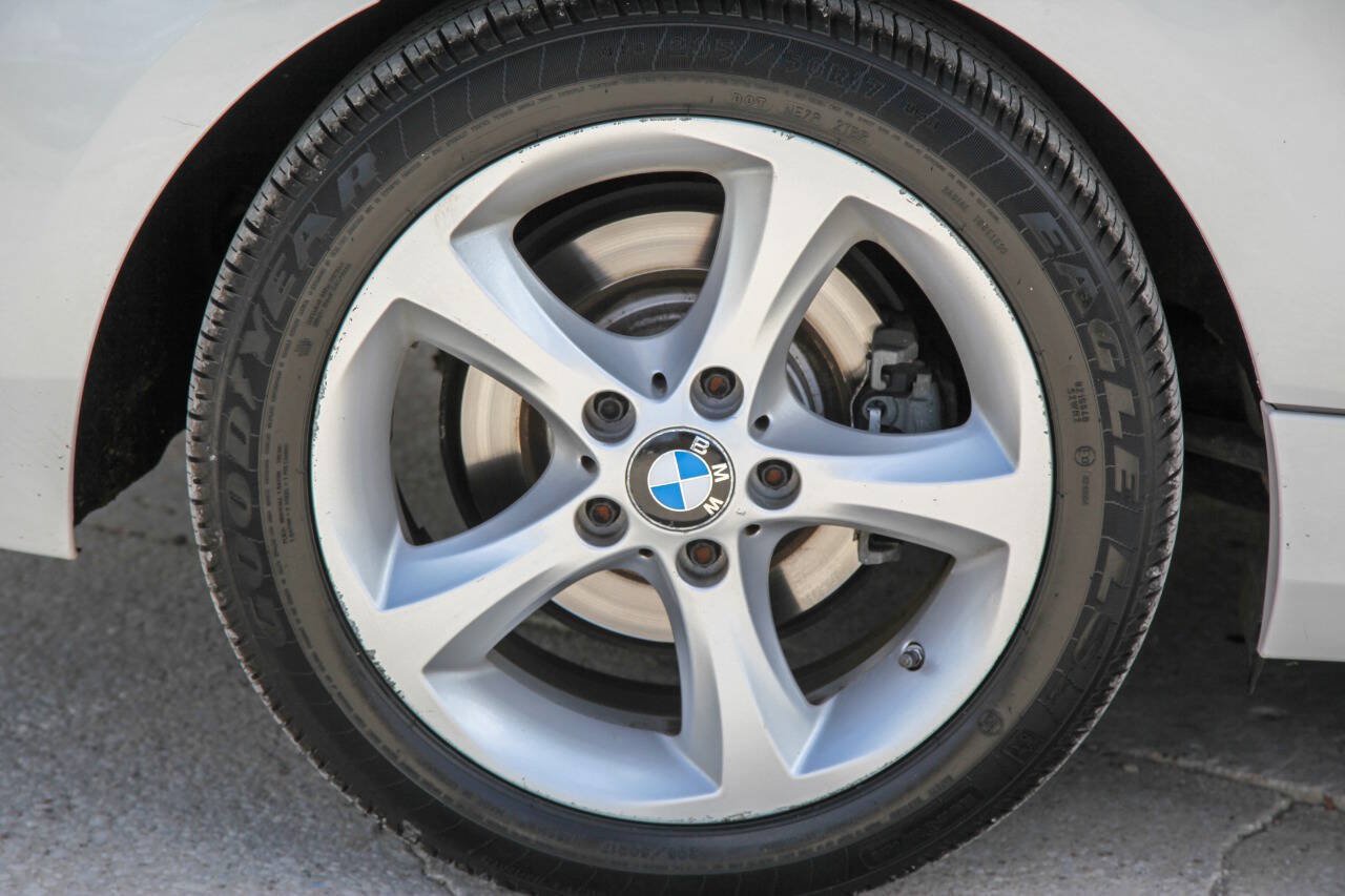 Used 2011 BMW 128i Coupe RWD image 18