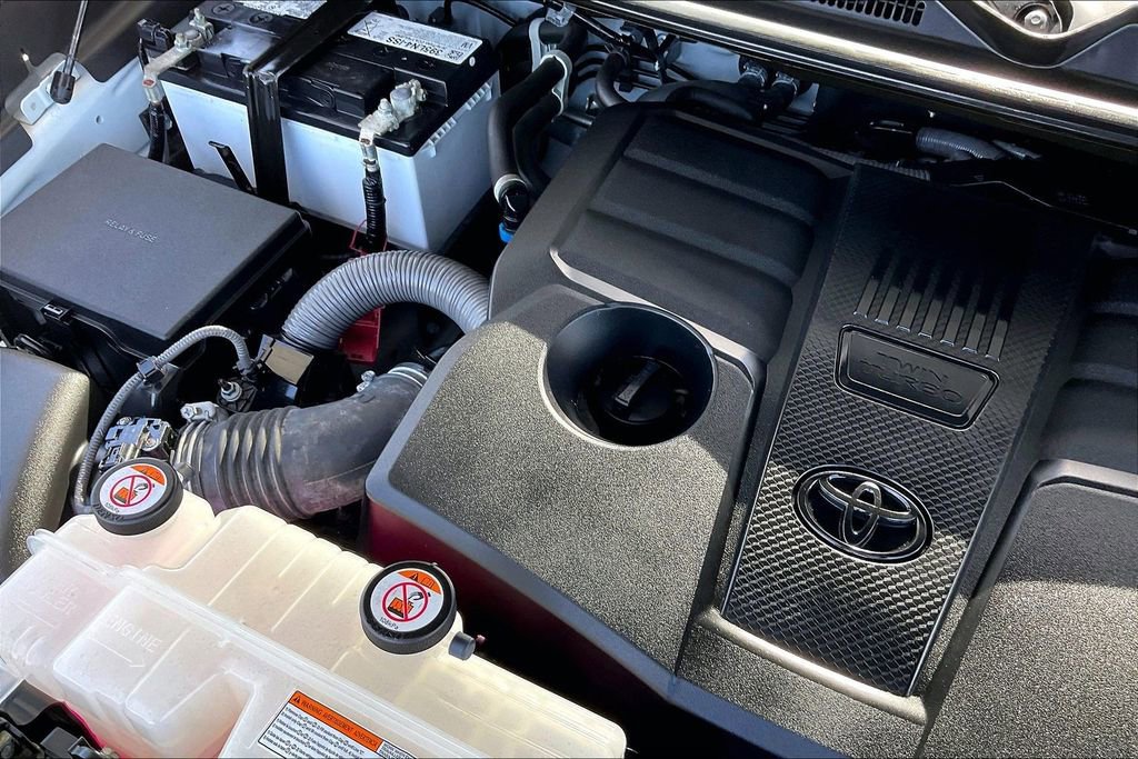 Used 2022 Toyota Tundra Platinum image 32