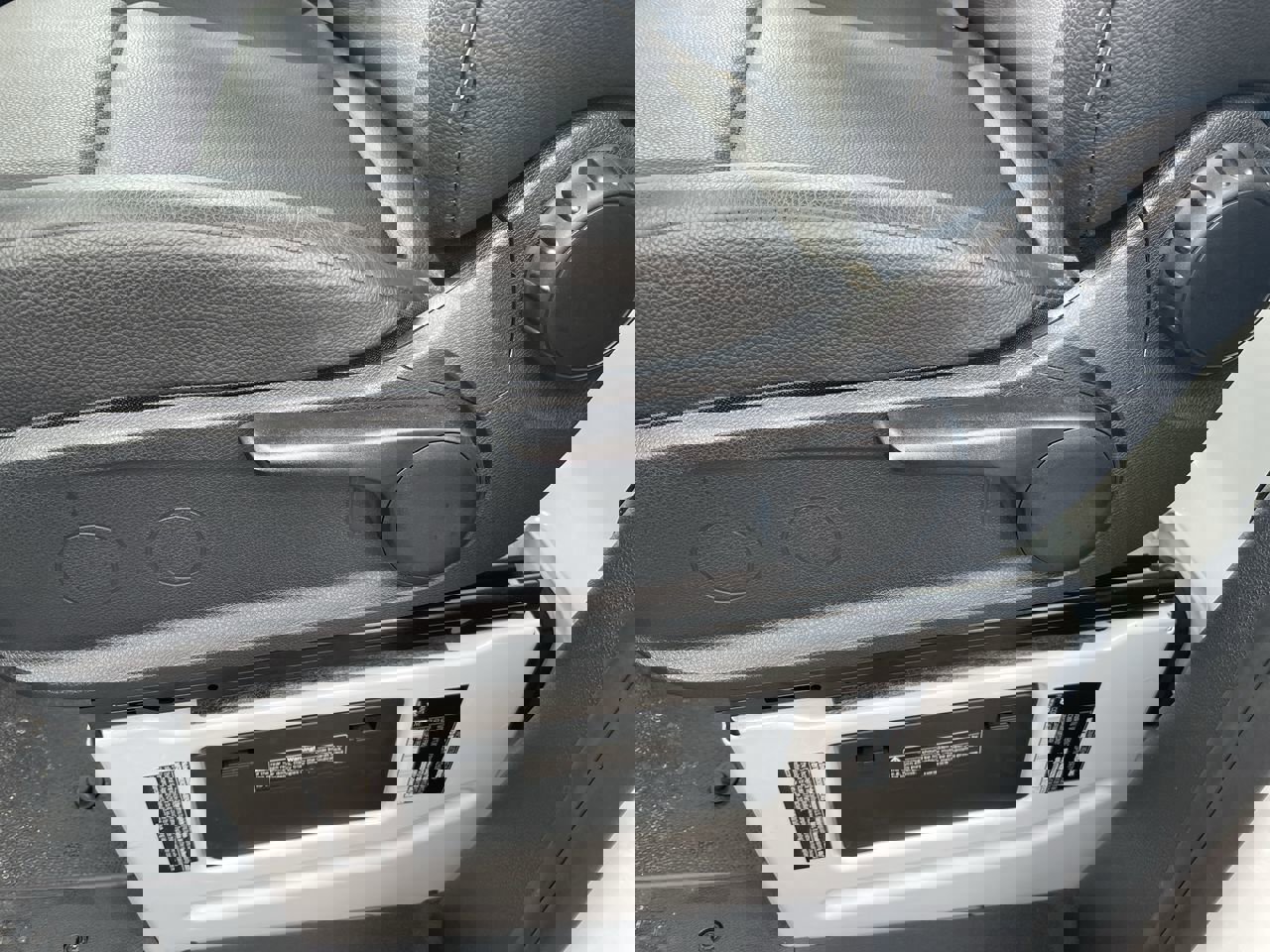 Used 2023 Mercedes-Benz Sprinter 3500 w/ Acoustic Package image 28