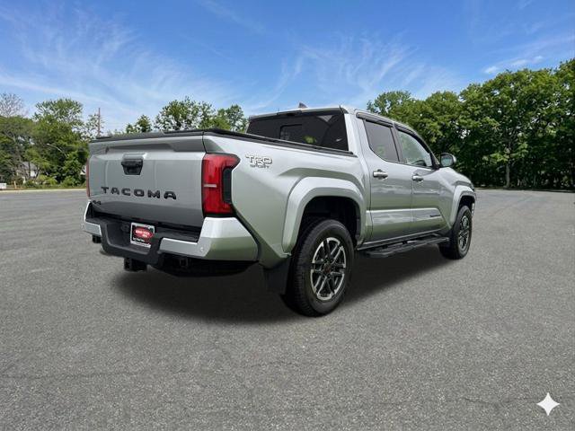 Used 2024 Toyota Tacoma TRD Sport w/ TRD Sport Upgrade Package AWD/4WD image 9
