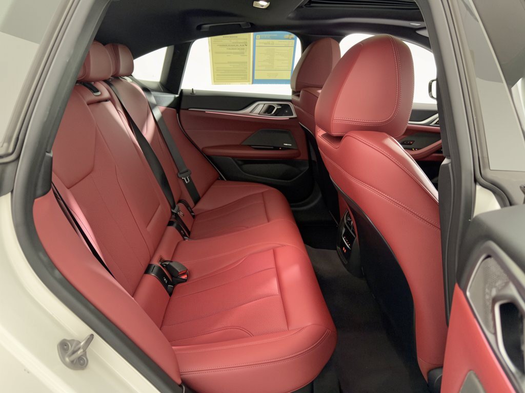 Used 2026 BMW M440i RWD image 29