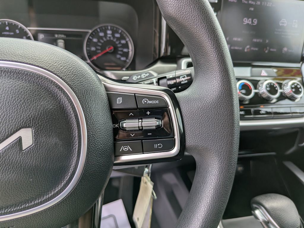 Used 2022 Kia Sorento LX FWD image 28