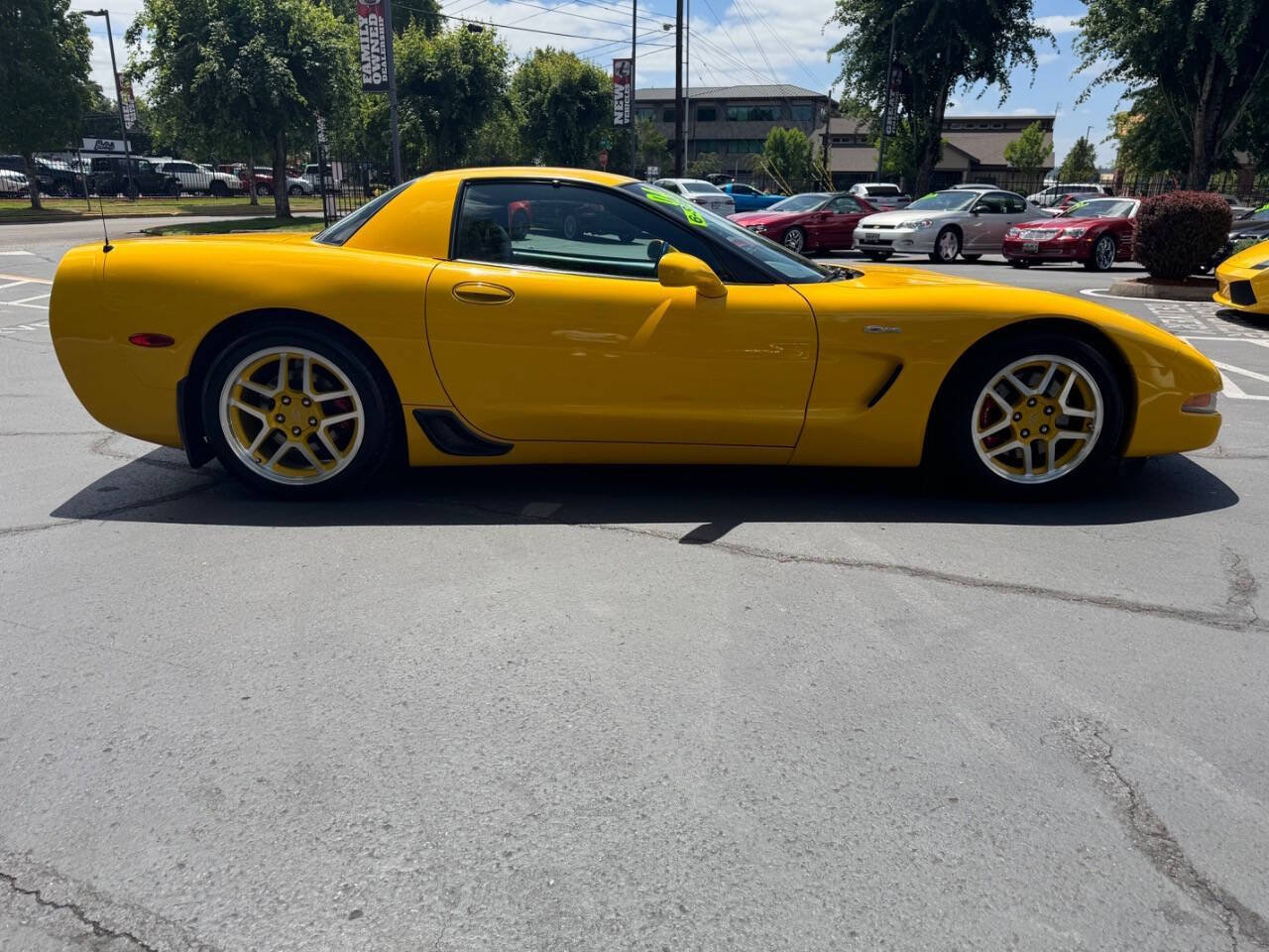 Used 2004 Chevrolet Corvette Z06 w/ Memory Package RWD image 6