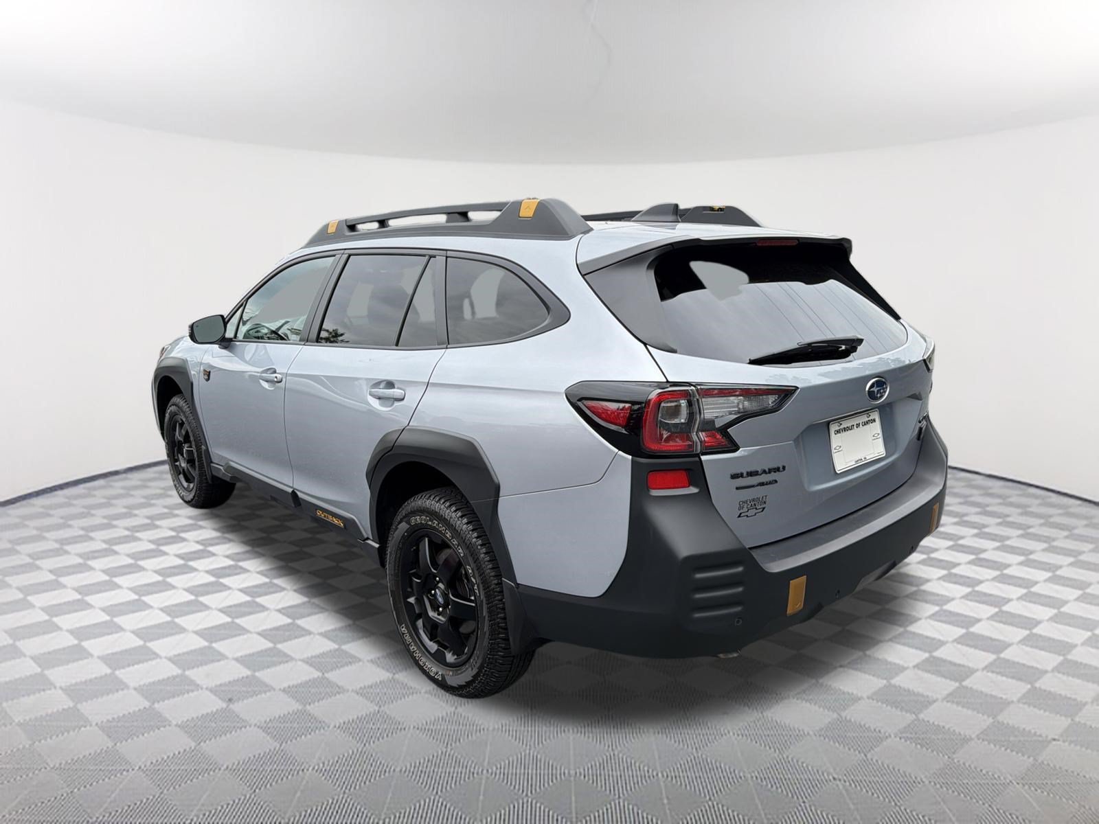 Used 2025 Subaru Outback Wilderness w/ Wilderness Package AWD/4WD image 7