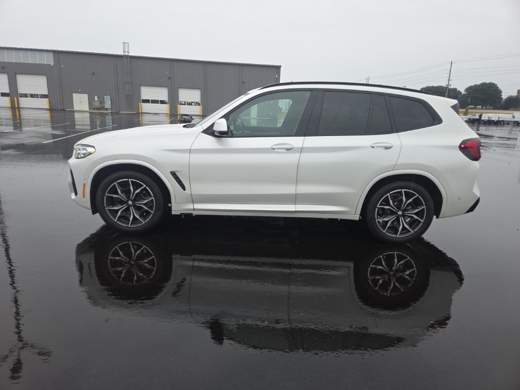 Used 2024 BMW X3 sDrive30i w/ Premium Package RWD image 8