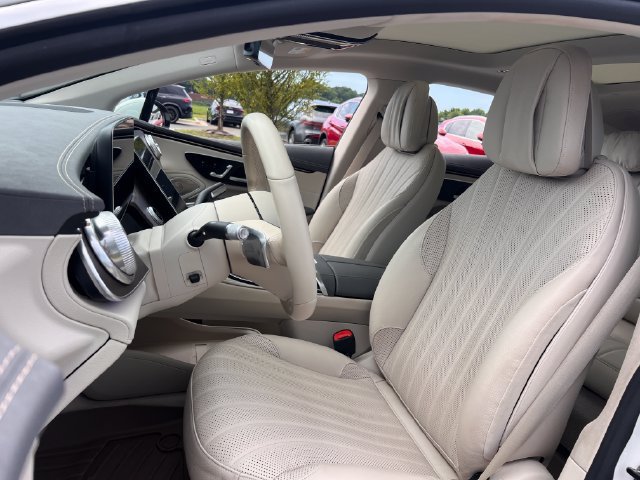 Used 2022 Mercedes-Benz EQS 450+ Sedan image 12