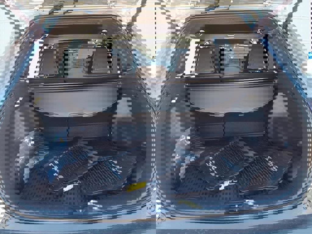 Certified 2026 Toyota Corolla Cross XSE w/ Convenience Package image 5