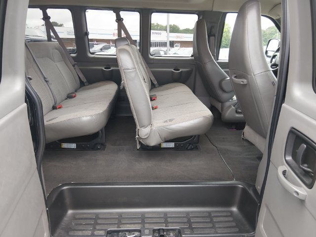 Used 2025 GMC Savana 3500 LT w/ LT Preferred Equipment Group RWD image 13