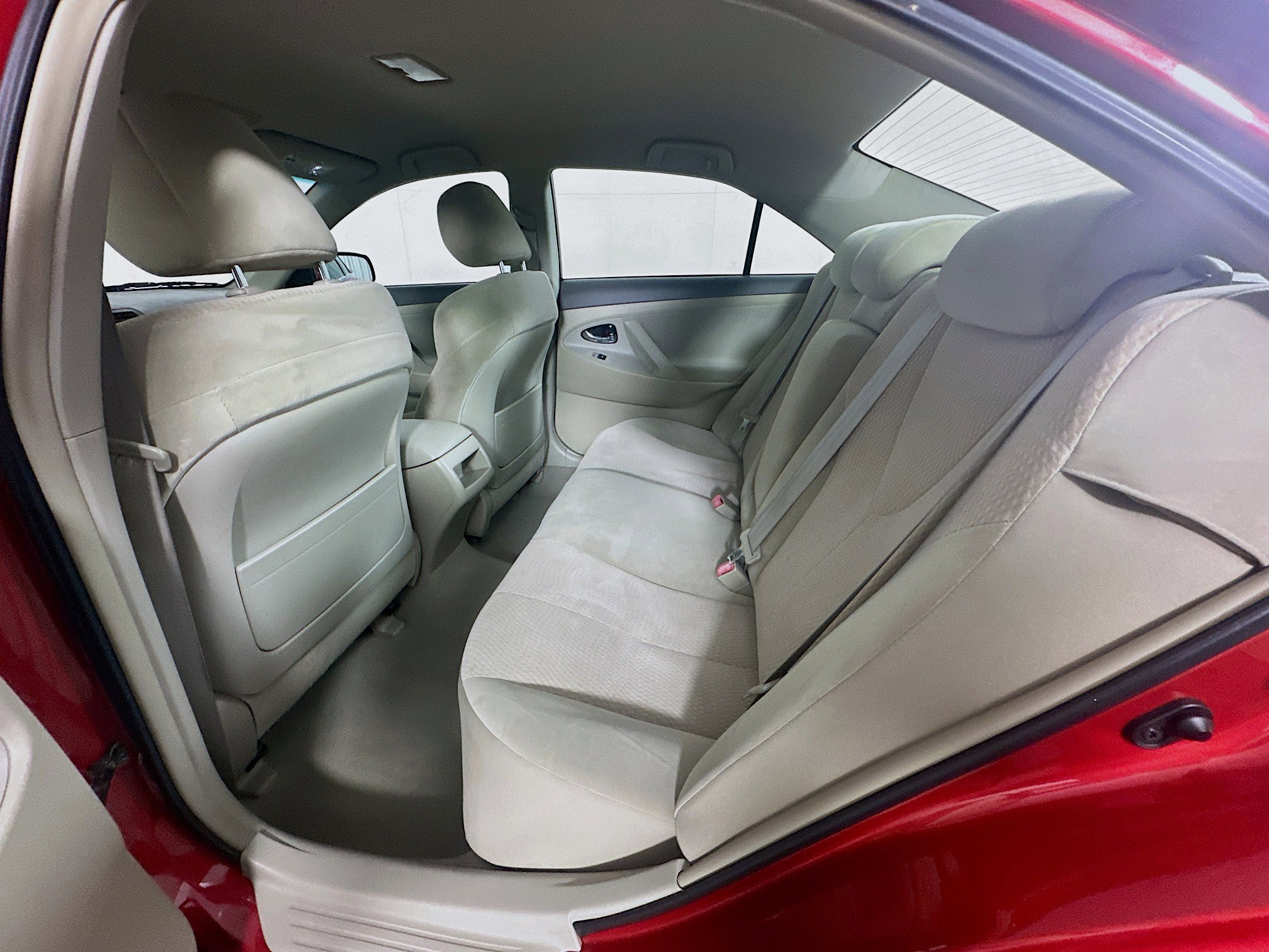 Used 2010 Toyota Camry LE FWD image 24