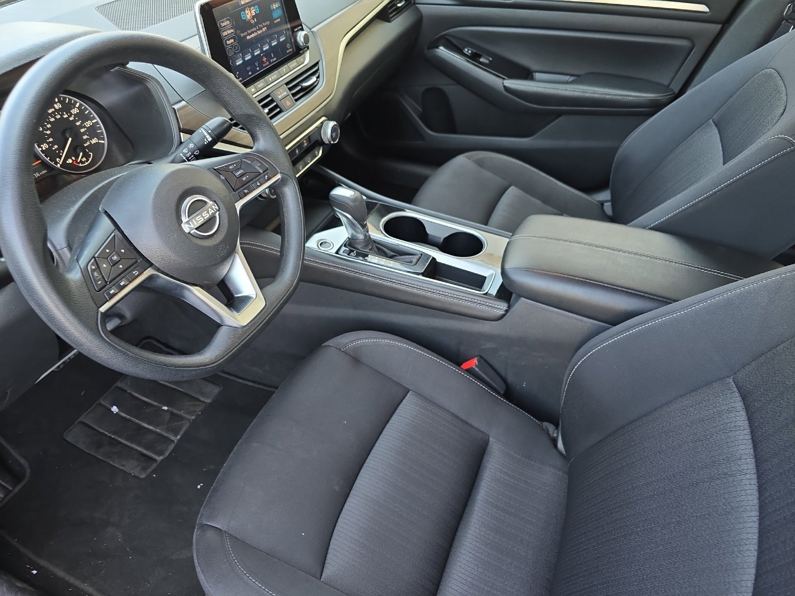 Used 2023 Nissan Altima 2.5 SV image 10