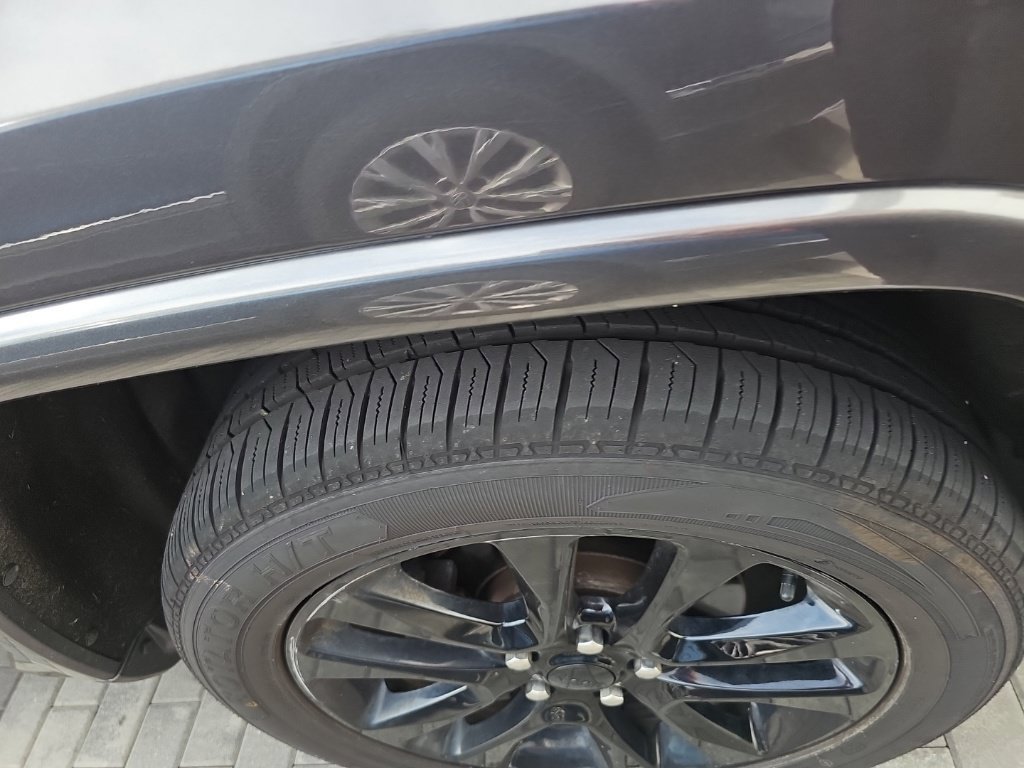 Used 2019 Jeep Grand Cherokee Altitude AWD/4WD image 5