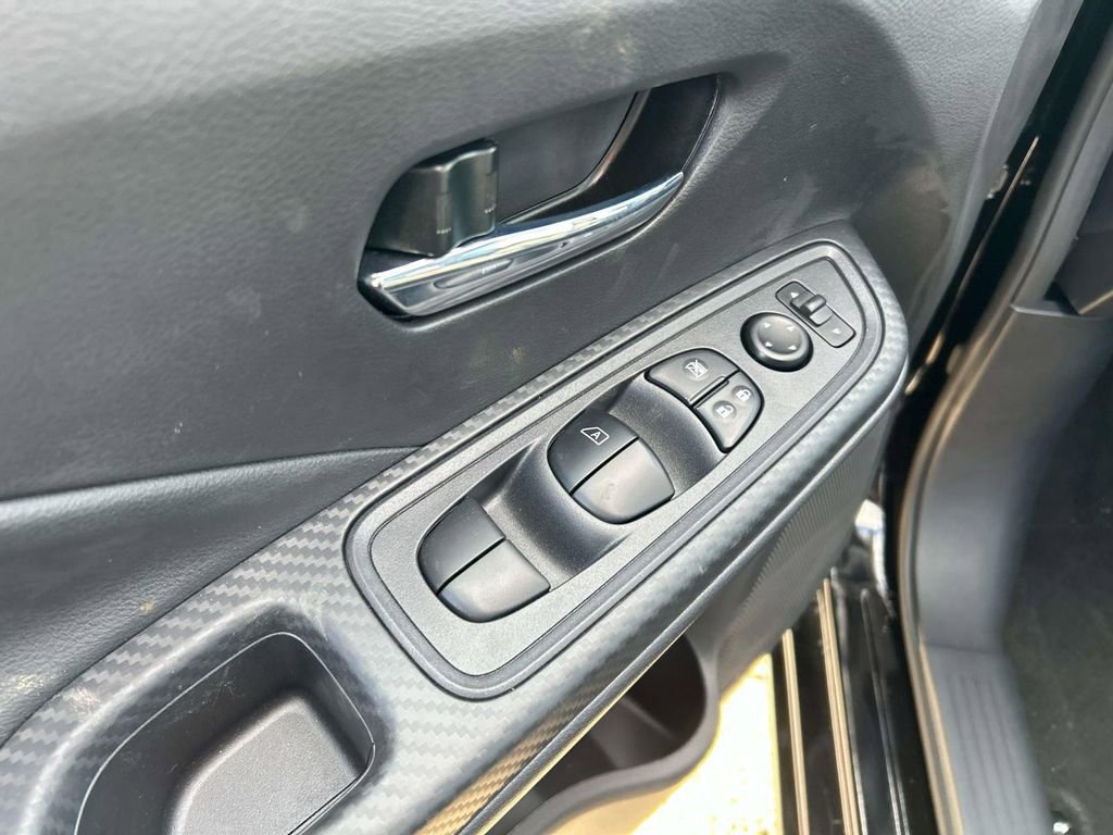 New 2025 Nissan Versa SV image 7