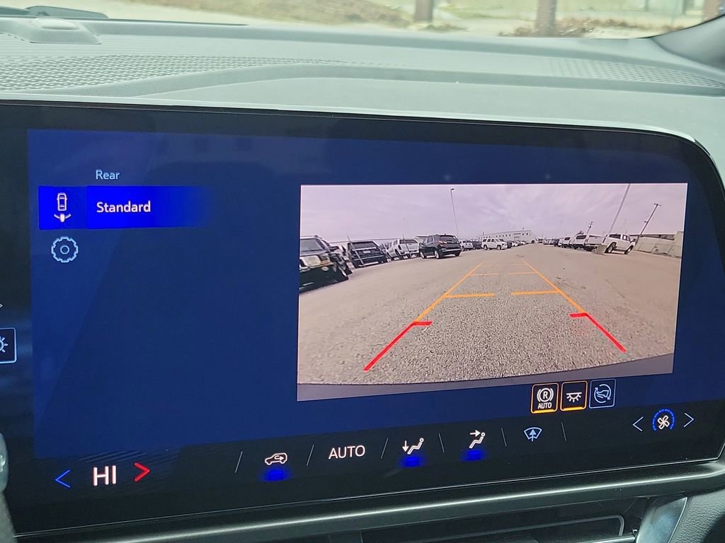 Used 2026 Chevrolet Equinox EV LT FWD image 26