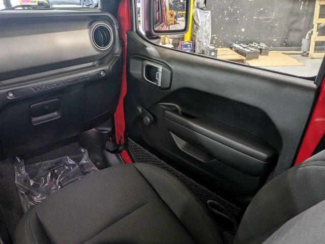 Certified 2021 Jeep Wrangler Sport AWD/4WD image 19