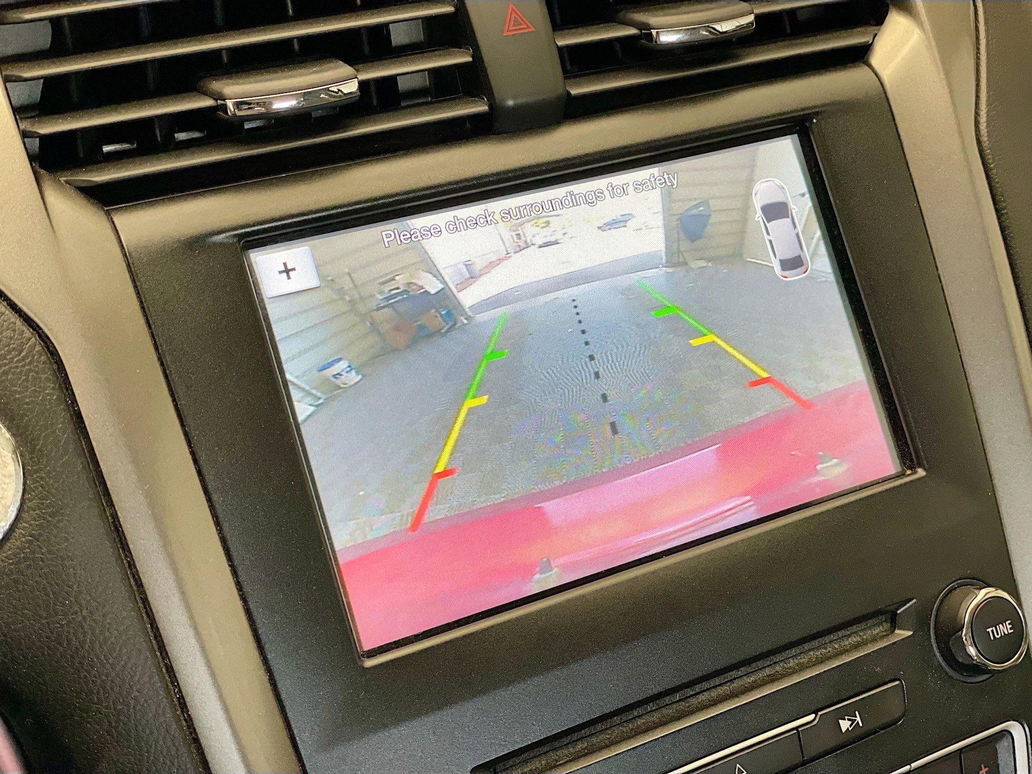 Used 2017 Ford Fusion SE w/ Fusion SE Technology Package image 9