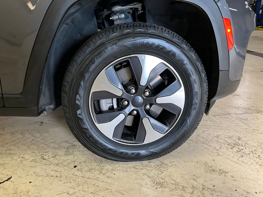 Used 2024 Jeep Grand Cherokee Limited 4xe image 19