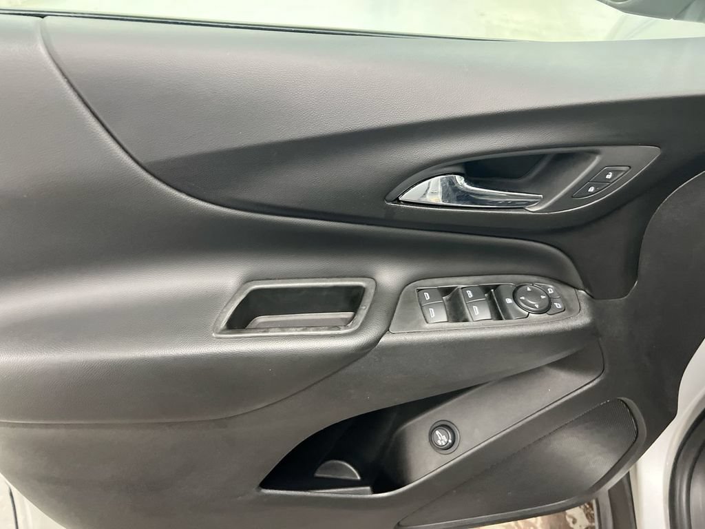 Used 2021 Chevrolet Equinox LT FWD image 20