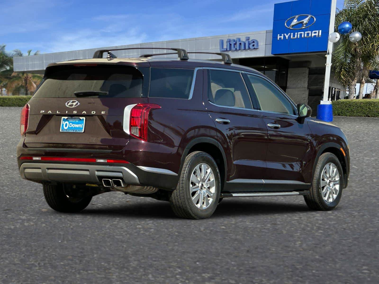 Certified 2024 Hyundai Palisade SEL FWD image 3